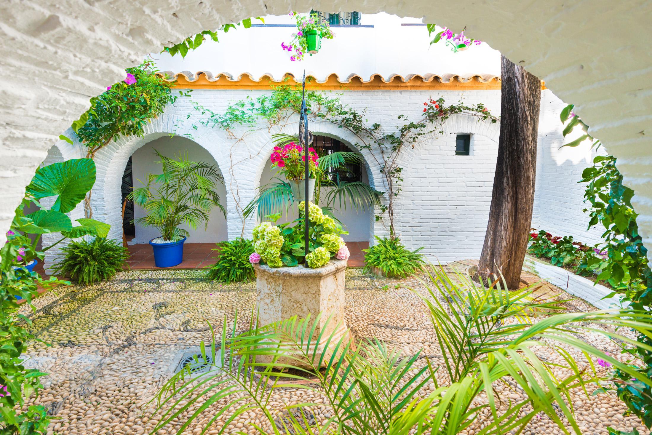 Globales Pueblo Andaluz Hotel San Pedro de Alcantara Exterior photo