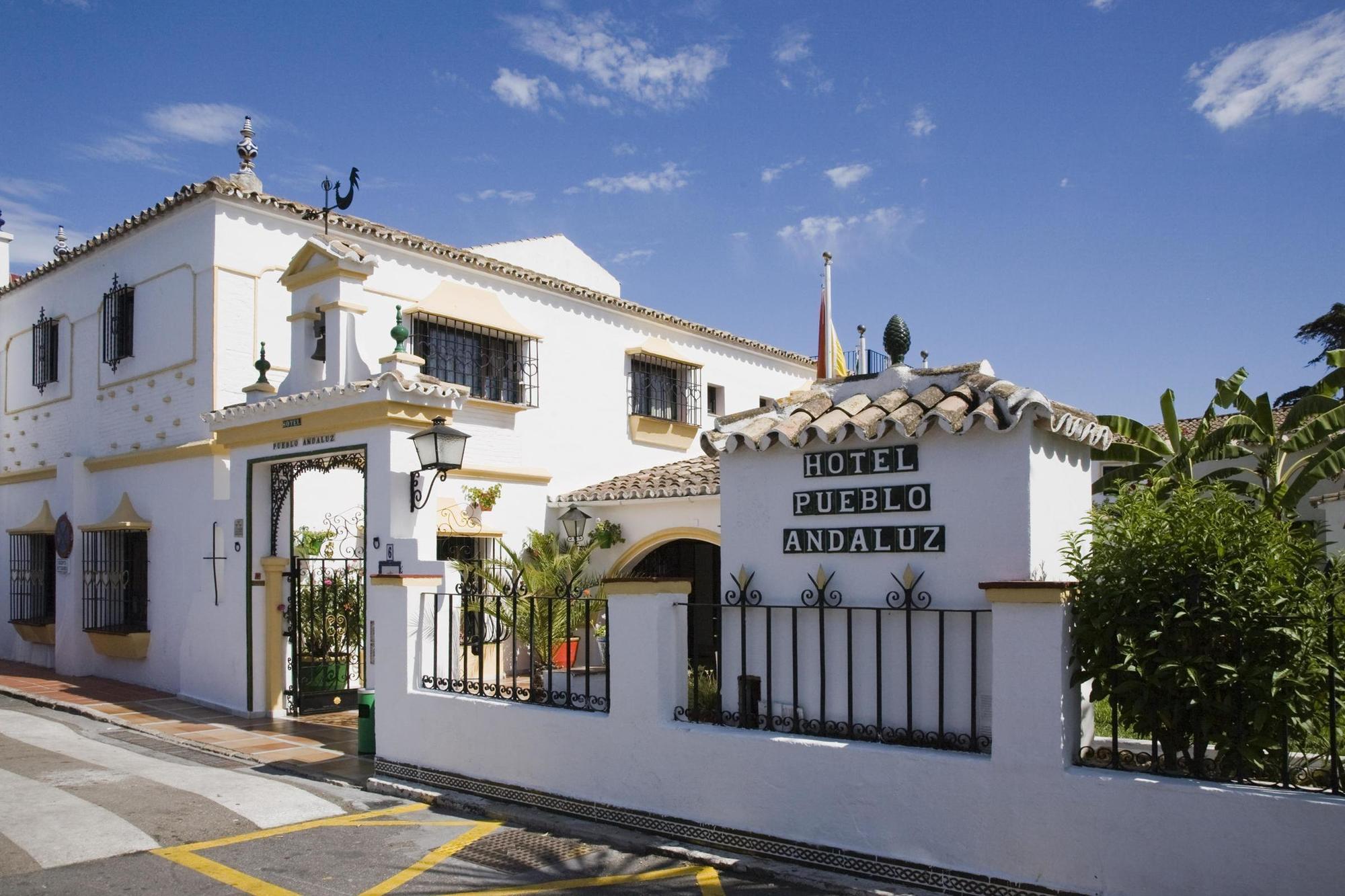 Globales Pueblo Andaluz Hotel San Pedro de Alcantara Exterior photo